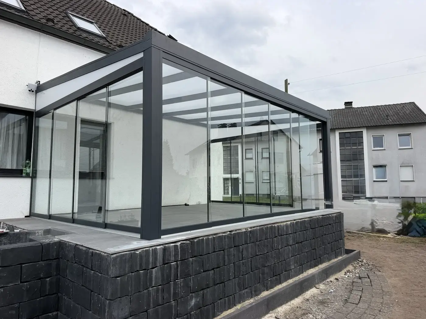 Kaltwintergarten aus Aluminium und Glas